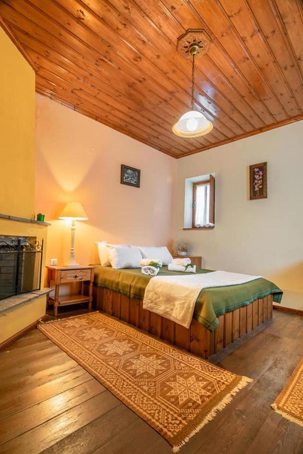 Morfeas Guesthouse Папигко Екстериор снимка