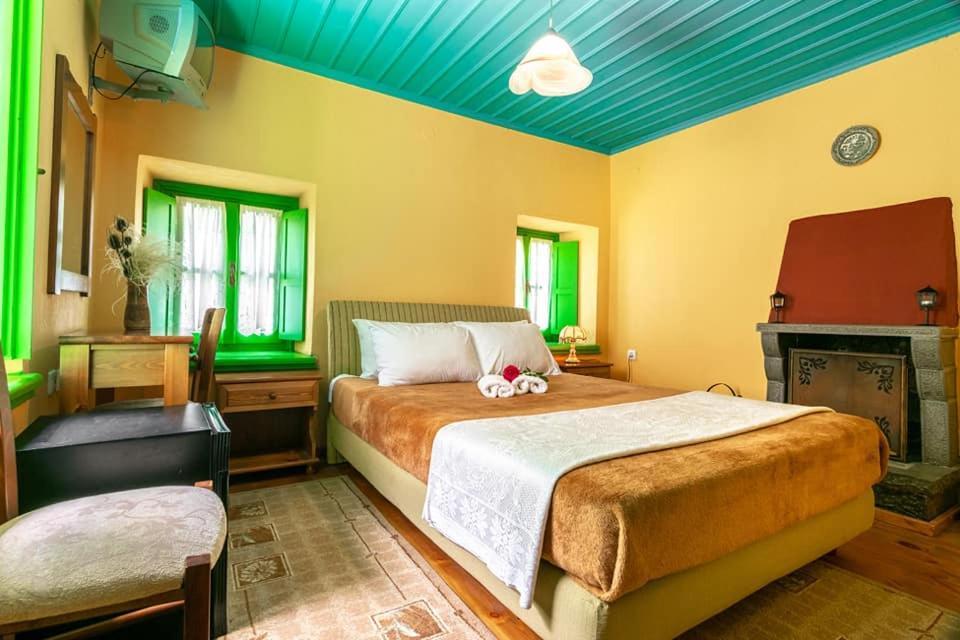 Morfeas Guesthouse Папигко Екстериор снимка