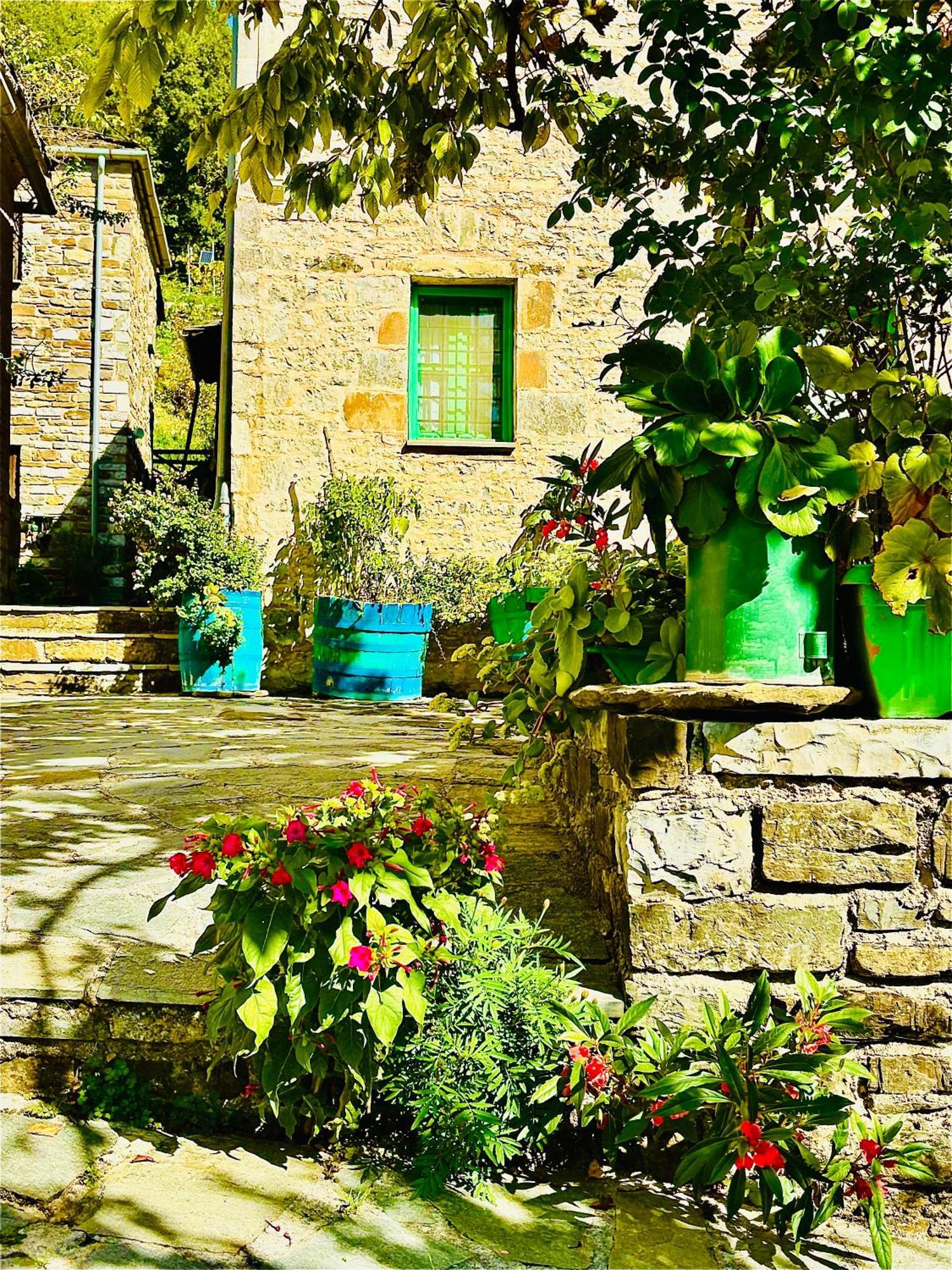 Morfeas Guesthouse Папигко Екстериор снимка