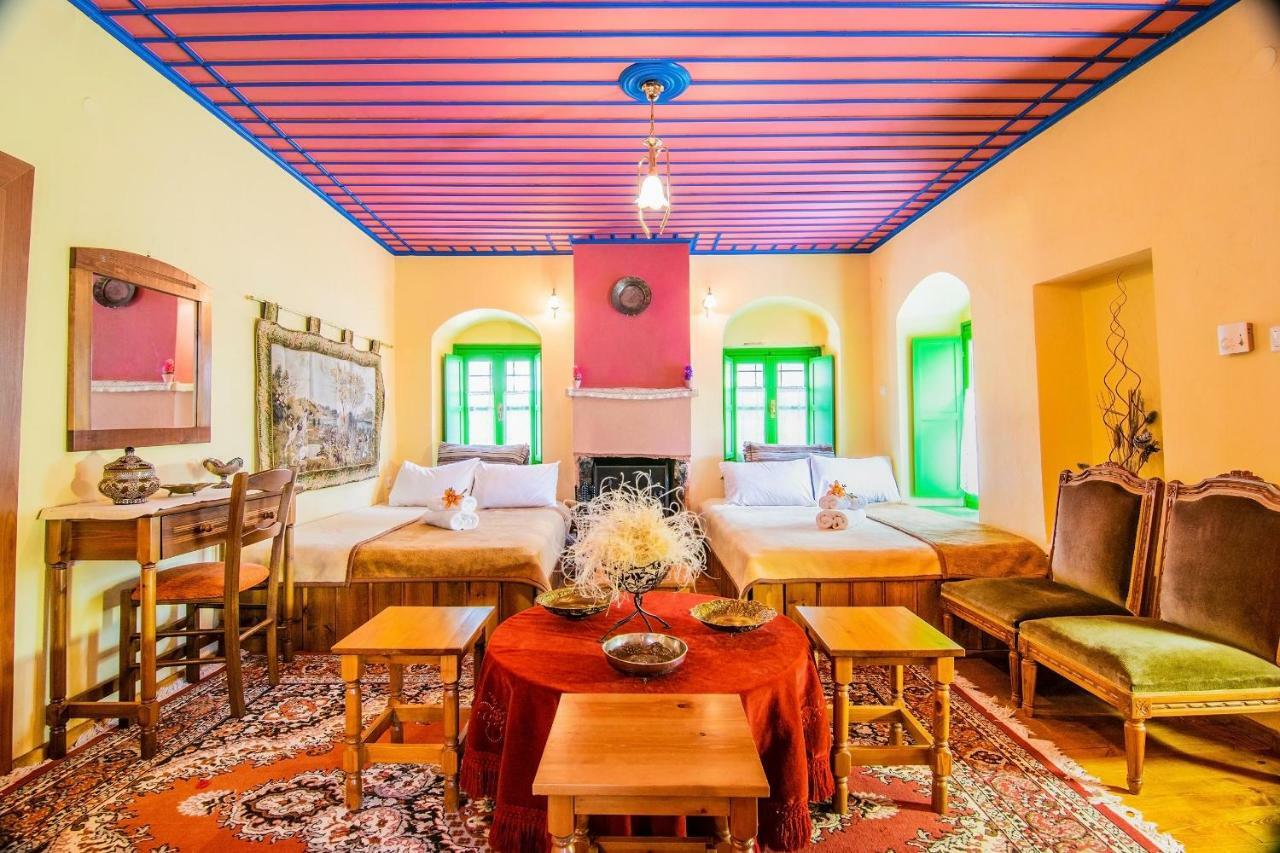 Morfeas Guesthouse Папигко Екстериор снимка