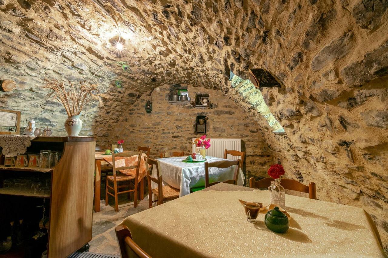Morfeas Guesthouse Папигко Екстериор снимка