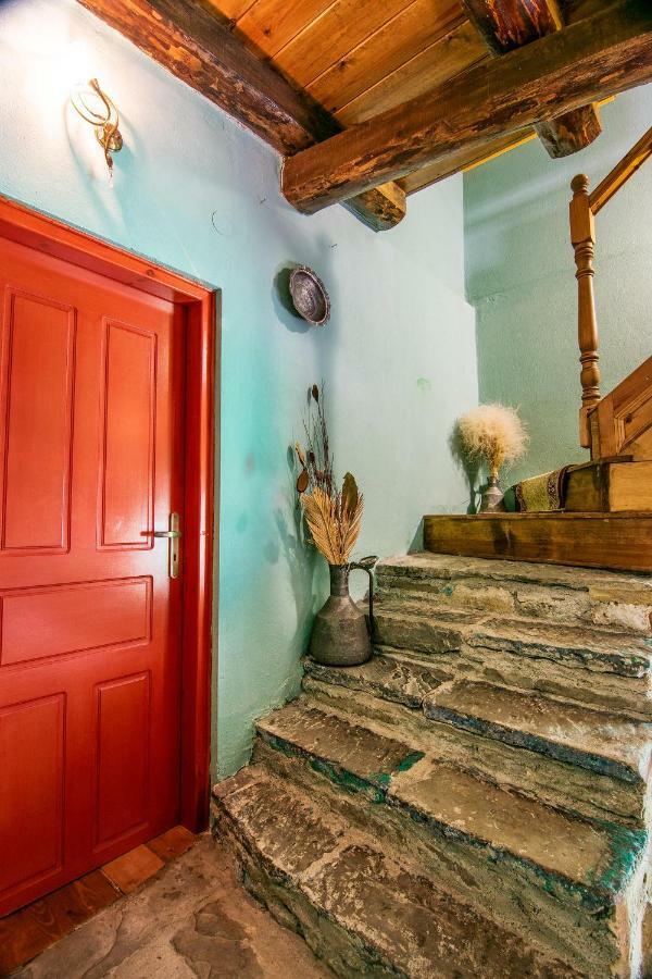Morfeas Guesthouse Папигко Екстериор снимка