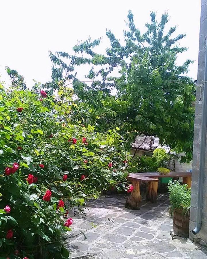 Morfeas Guesthouse Папигко Екстериор снимка